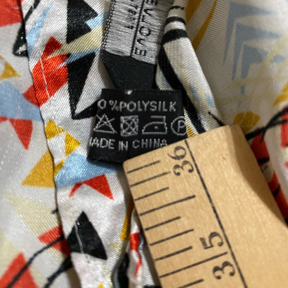 Evolve Colorful Geometric Pattern Scarf Polysilk - Picture 10 of 15